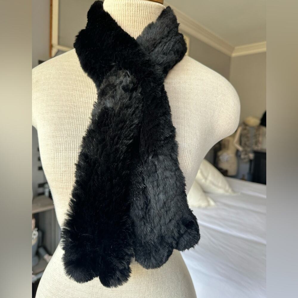 Black rabbit fur scarf - Picture 5 of 9